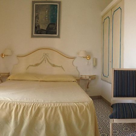 Hotel Villa Delle Palme In Positano Quarto foto